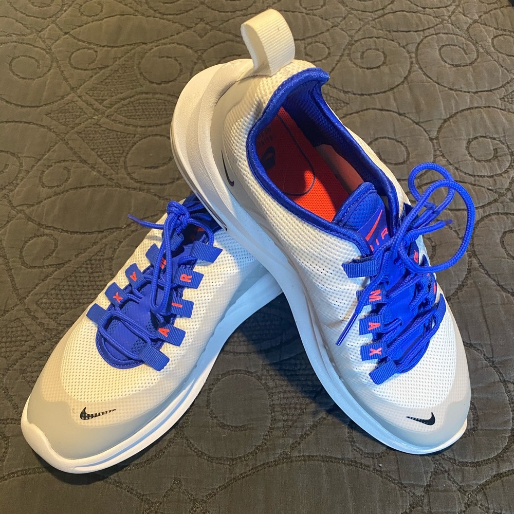 Nike Air Max Women’s Size 8